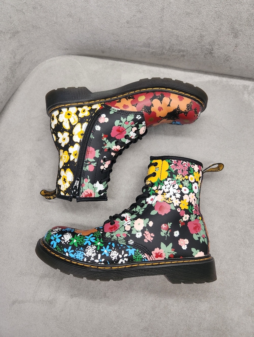 Dr. Martens Ankle Boots Women's 7 Black Floral Leather 1460 Pascal Mashup Rework - Picture 4 of 17